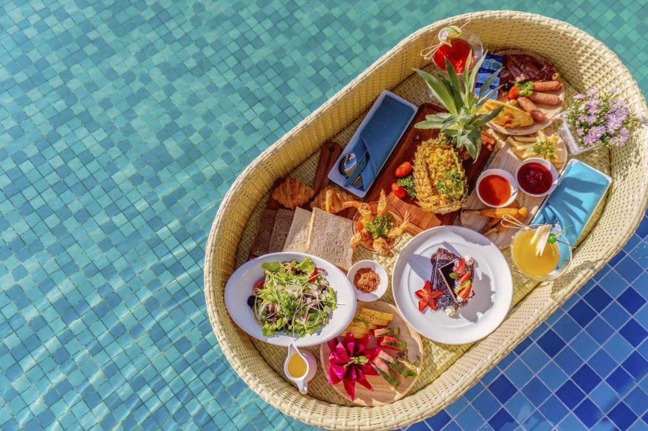Maximilan Danang Beach Hotel Exterior foto
