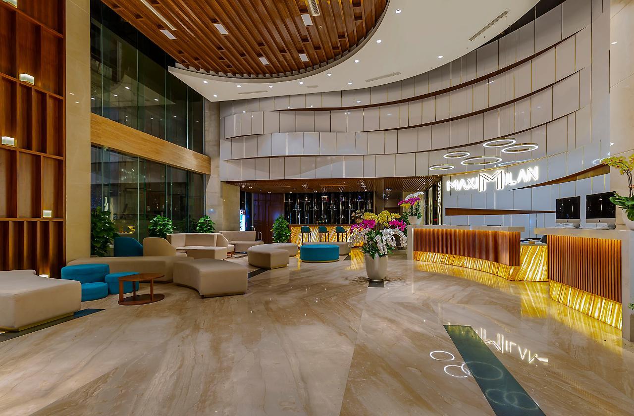 Maximilan Danang Beach Hotel Exterior foto