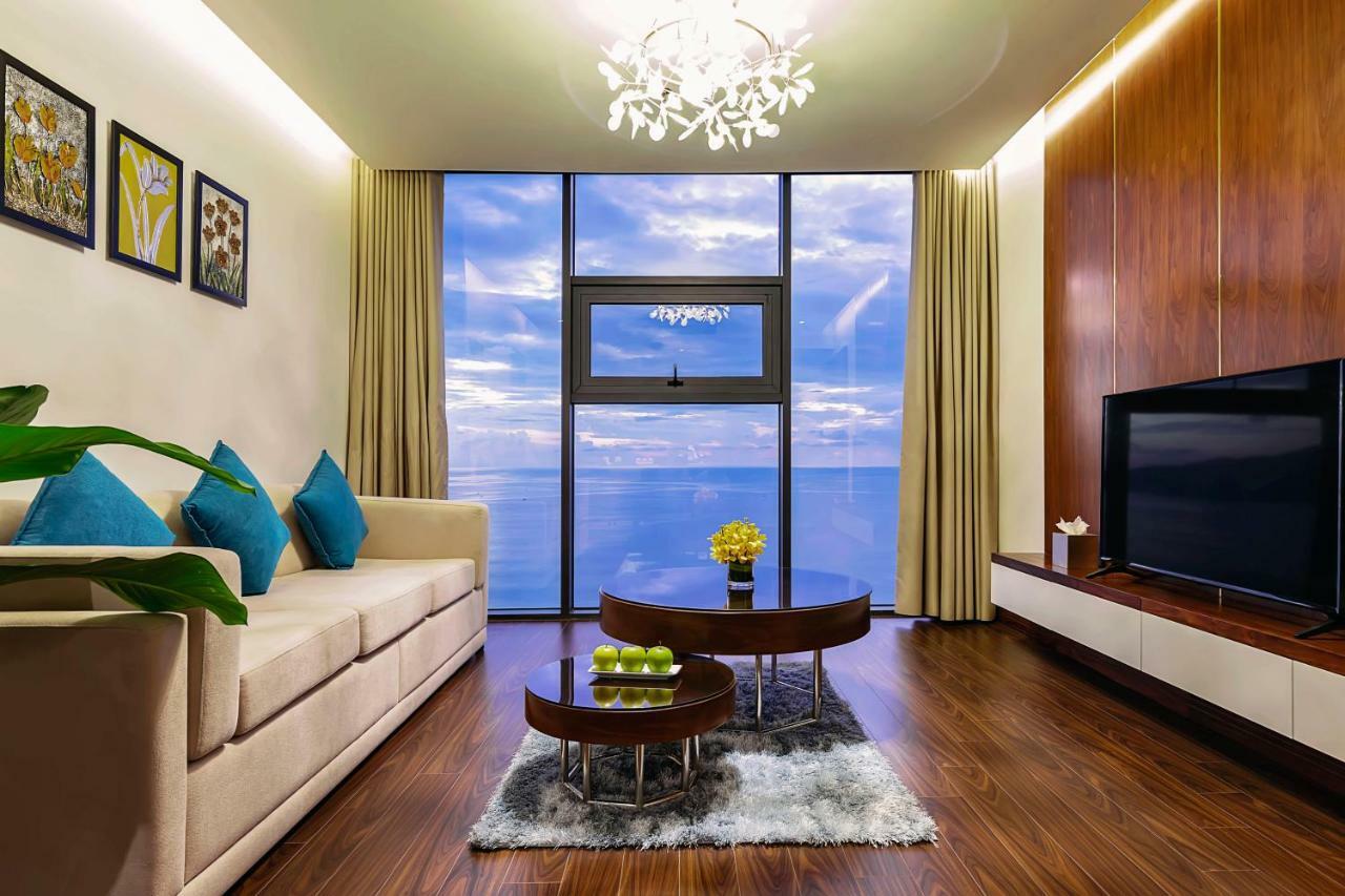 Maximilan Danang Beach Hotel Exterior foto